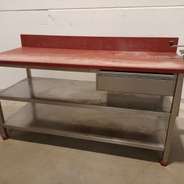 Table Ertalon avec ouvre-boîte